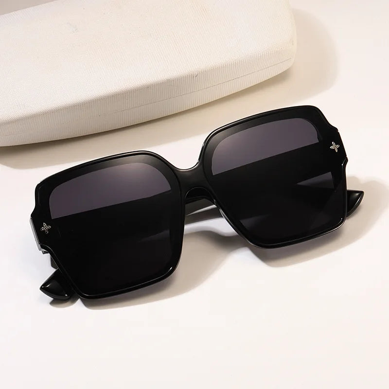 New Retro Sunglasses Fashion Box Women's Luxury Personalized Sunglasses Outdoor UV Protection UV400 Large Frame Driving Glasses